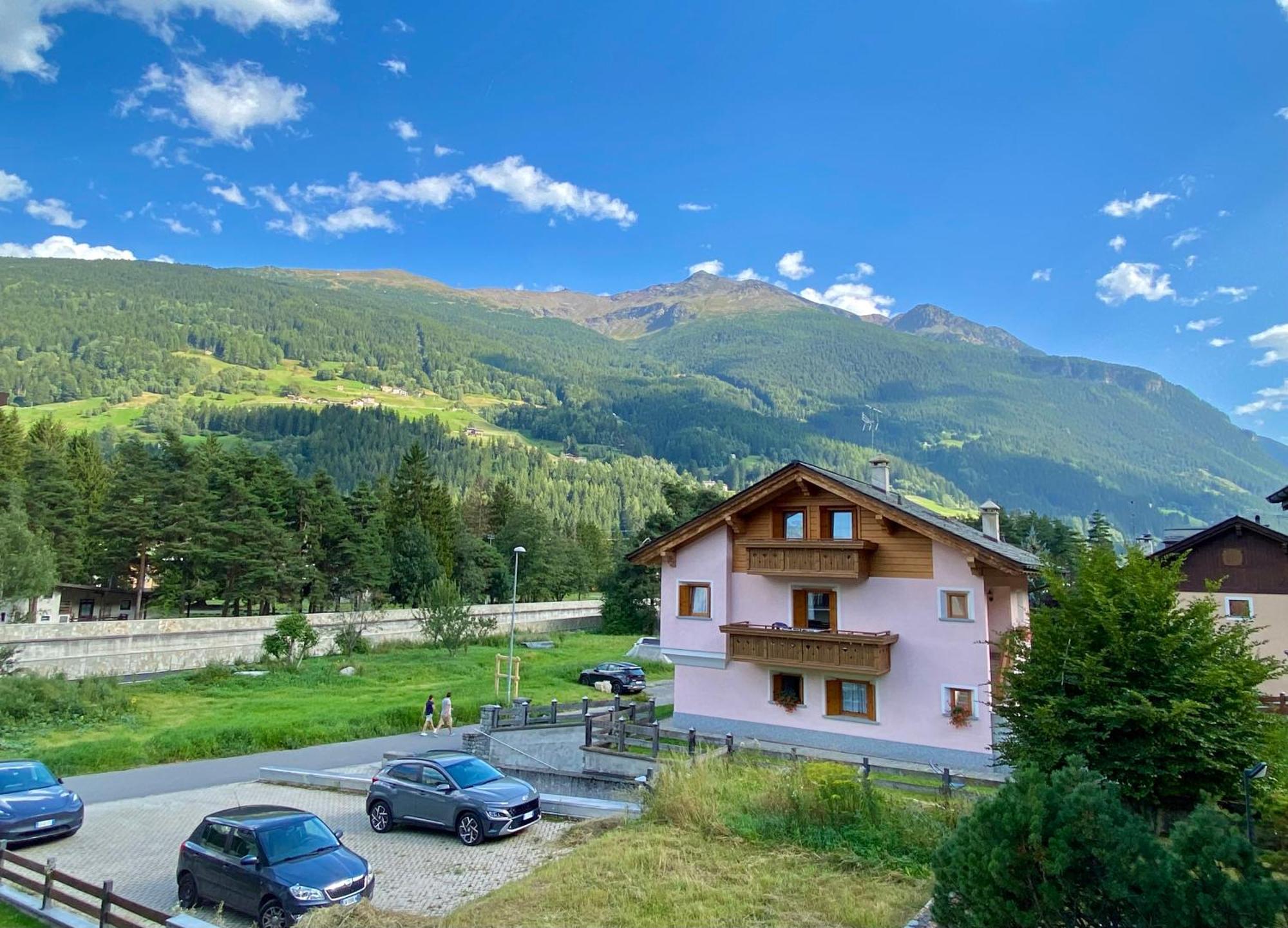 Appartamento In Residence Santa Lucia Bormio Exterior photo